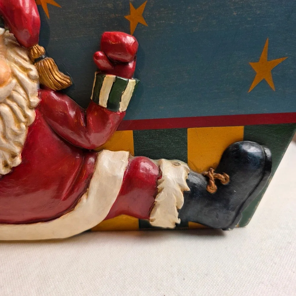 Christmas Santa Claus 3D Relief Wooden and Resin Decorative Basket Metal Handle